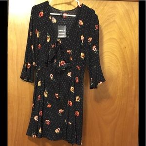keyhole floral dress